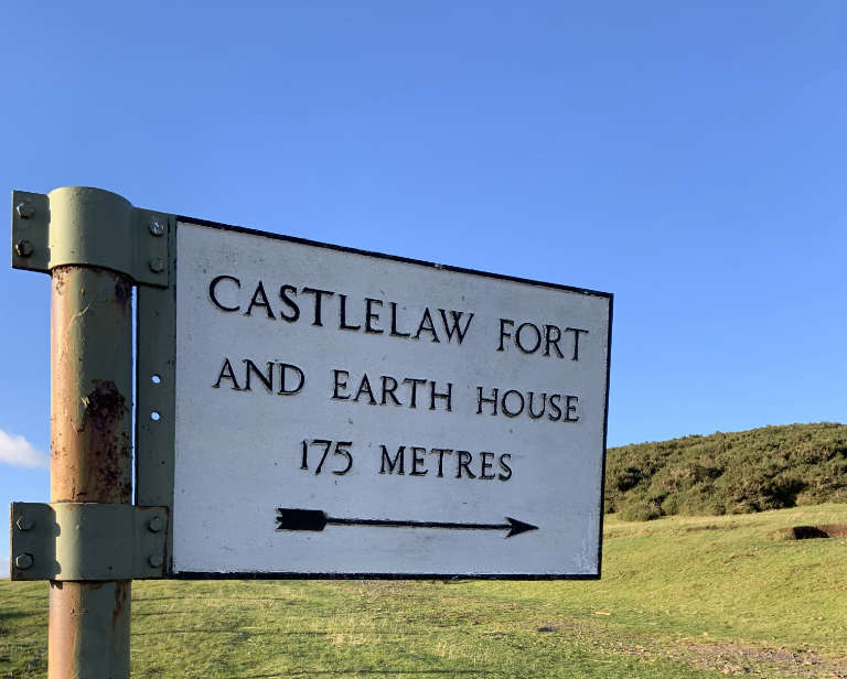 castle law hill fort, WALKS IN MIDLOTHIAN